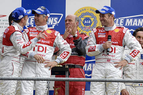 Tom Kristensen vandt for første gang Le Mans med sine favoritmedkørere Allan McNish og Dindo Capello. Trioen kunne sammen med Audis teamchef Wolfgang Ullrich begejstret konstatere, at det stik imod alle odds var lykkedes at slå de meget hurtigere Peugeot-biler.